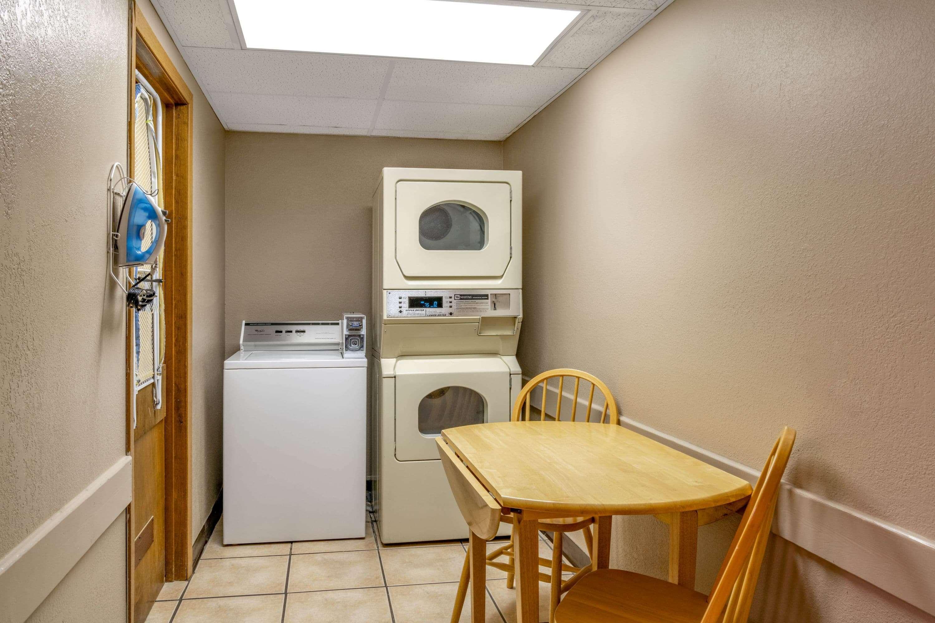 Super 8 By Wyndham Cortez/Mesa Verde Area Luaran gambar